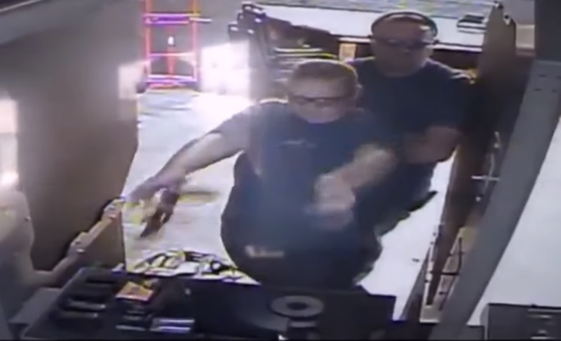 se puede disparar una bala 9mm en una pistola 380